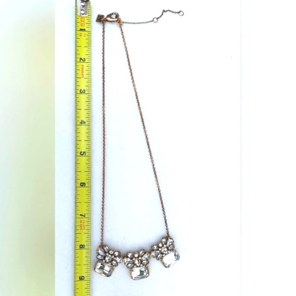 Banana Republic Necklace with trio of Rhinestone showpieces set in gold - Picture 5 of 6